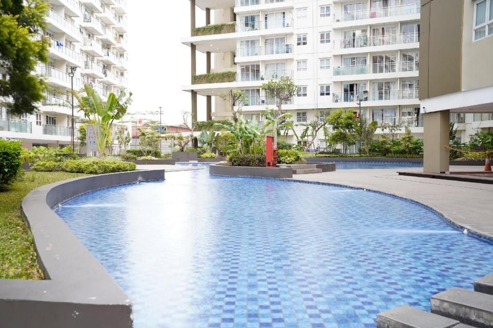 OYO 94045 Apartemen Gateway Pasteur By Saeful Hotel in Bandung