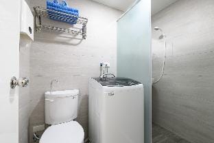 ins西門1號捷運電梯大樓3分鐘ins清新2-3人雙人房（不提供每日清潔） Apartment in Taipei City
