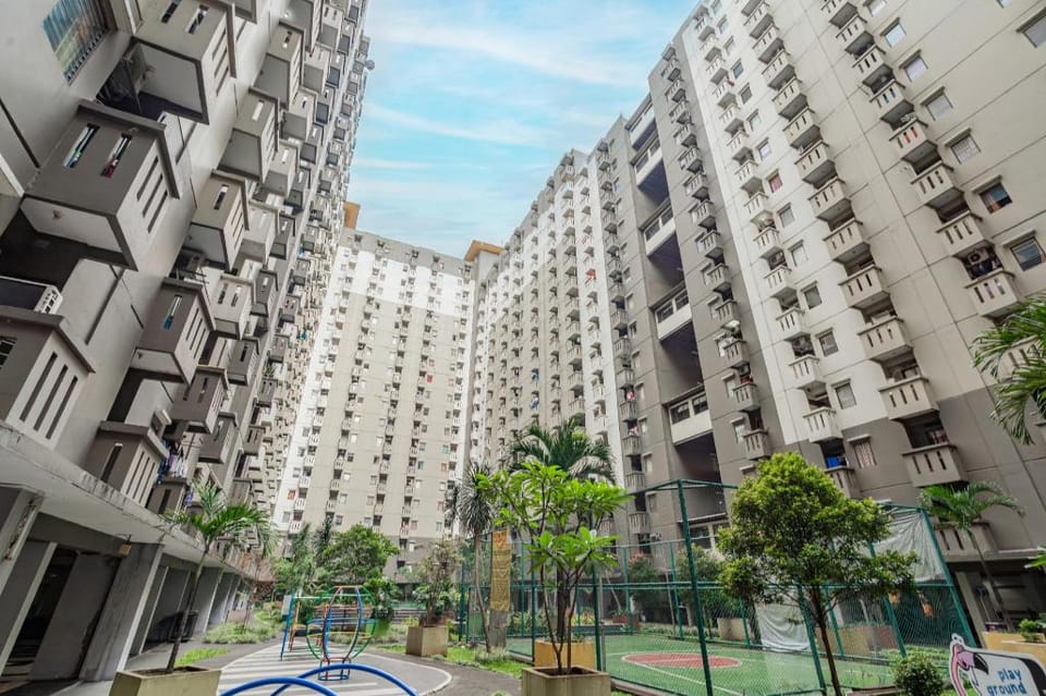 OYO 94052 Apartement Gateway Cicadas by Guling Hotel in Bandung