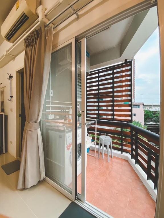 The Giftown Bangkok, Talat Phlu Apartment in Bangkok