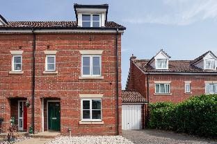 Yew Tree Close Mildenhall Bury St Edmunds Vacation rental in Mildenhall