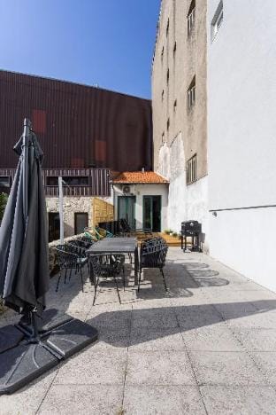 Liiiving in Porto   Invictus Bolh  o Garden Apartment in Porto