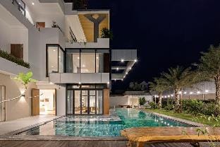 Luxury getaway VILLA near HCM w pool/BBQ/LotteMart Vacation rental in Ho Chi Minh City