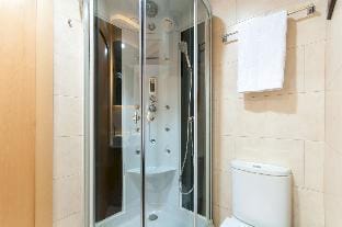 PASEO DE GRACIA MODERNIST APARTMENT TWO BED TWO BATH By MyRentalHost Apartment in Barcelona