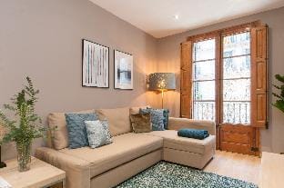 PASEO DE GRACIA MODERNIST APARTMENT TWO BED TWO BATH By MyRentalHost Apartment in Barcelona