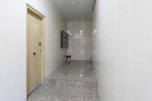 Designer Apt near FIRA  Balcony/ 5PP/WIFI/SMART TV by MyRentalHost Apartment in L'Hospitalet de Llobregat