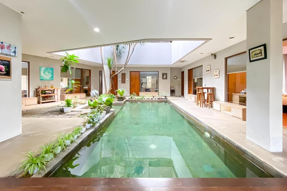 Urbanview Hotel The Lodge Karawaci Hotel in West Java
