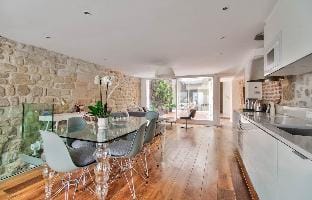 Jardin Priv     Gorgeous 3 Bed House in Le Marais Apartment in Paris