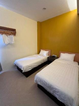 Sunshine Hotel Vacation rental in Bahau