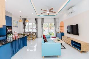 Home 4Brs near swimming pool and beach 300 m Villa in Phan Thiet