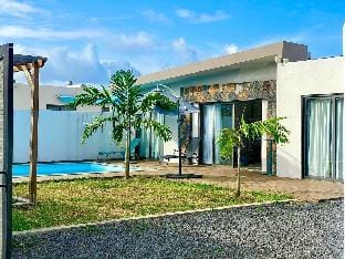 Sunny Side Up- Private 3BR villa with pool Villa in Grand Baie