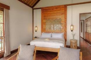 Cadudasa Beachfront 6 BR Private Pool Villa Y005 Villa in Bali