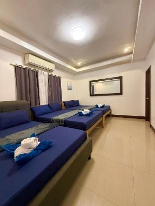 Chubby's Place Siargao Room O - Good for 6 Vacation rental in General Luna
