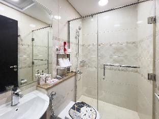 Cozy Canal-View Studio in the Heart of BusinessBay Apartment in Dubai