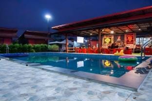 OYO 75500 Kuunone Art & Gallery Vacation rental in Thailand