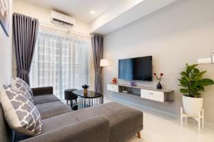 Duxton House Saigon - Near Walk Street Bui Vien - Ben Thanh Market Apartment in Ho Chi Minh City