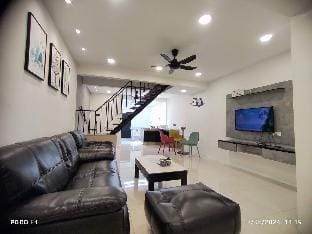 MM Homestay, 5 Pax, Air Putih, Central  in Kuantan Vacation rental in Pahang, Malaysia
