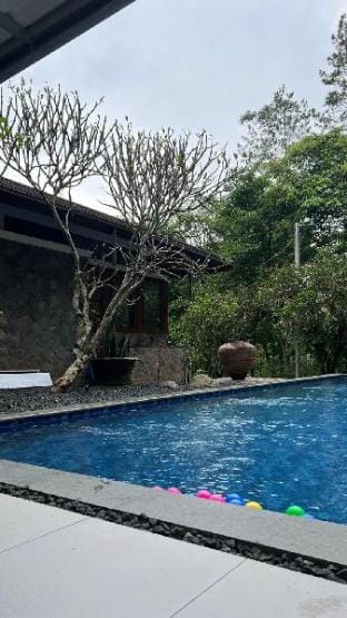 Pine Villa Triniti Villa in Parongpong