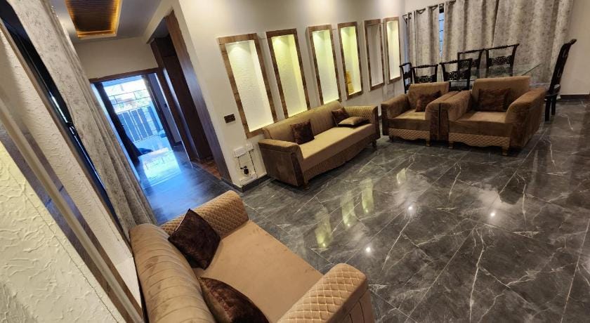 The Oak Residence Hotel in Islamabad