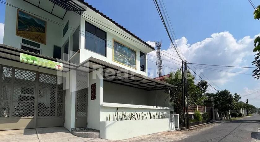 Trubus Guesthouse Syariah Magelang Mitra RedDoorz Hotel in Indonesia