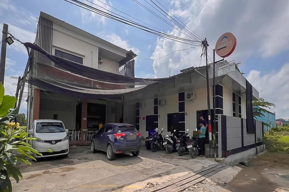 RedDoorz Syariah near Universitas Mulawarman Hotel in Indonesia