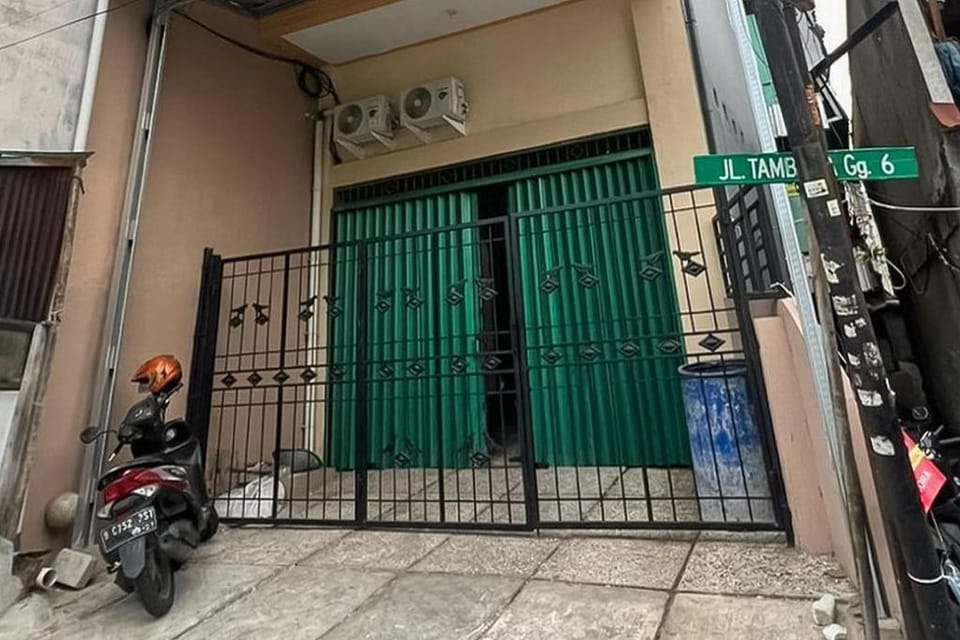 FeySha Guest House Mitra RedDoorz Hotel in Jakarta