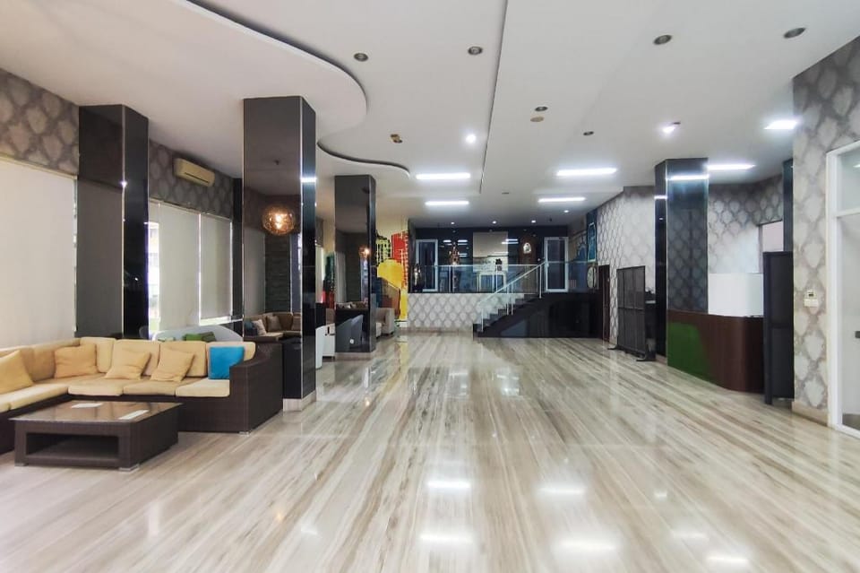 RedDoorz Plus Near ICE BSD Minerva Hotel in West Java