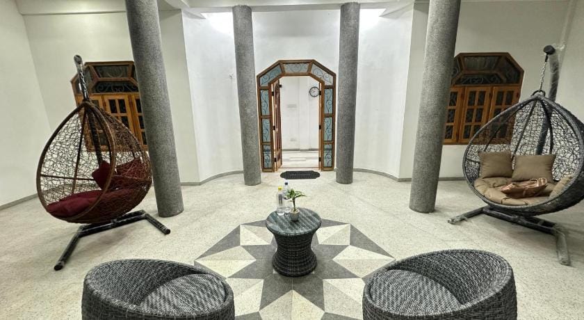 MS GUEST HOUSE Bed and Breakfast in Sri Lanka