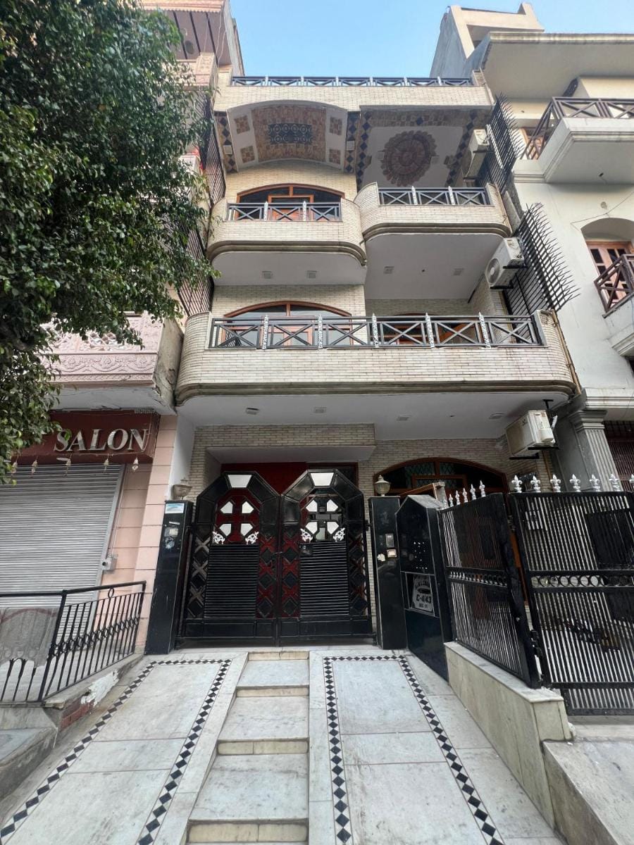 BluO Modern 2BHK Rohini - Parking , Balcony Apartment in Delhi