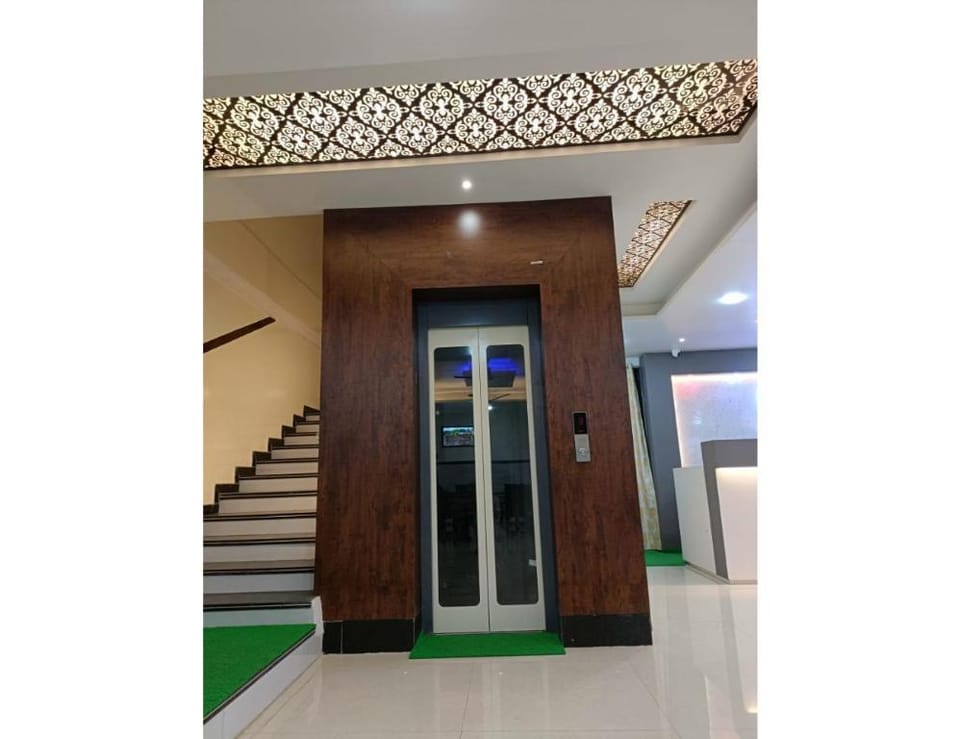 Hotel Shree Rajrajeshwar Palace Hotel in India