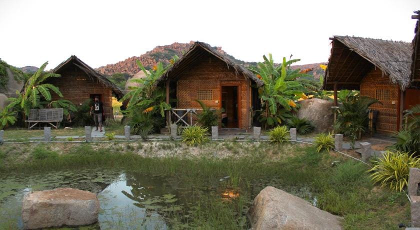 Rocky Meadows Hampi Basapur Hotel in Karnataka