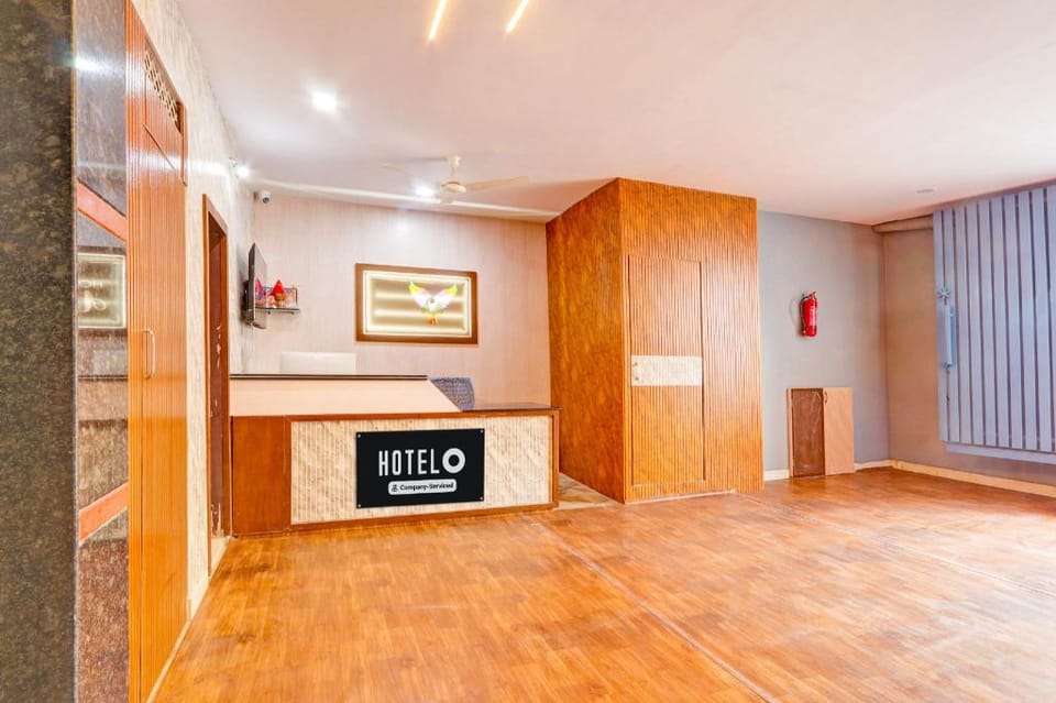 Super Hotel O Karmanghat Near TKR khaman Hotel in Hyderabad