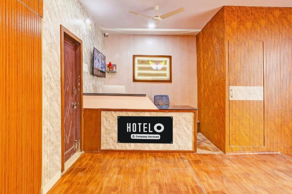 Super Hotel O Karmanghat Near TKR khaman Hotel in Hyderabad