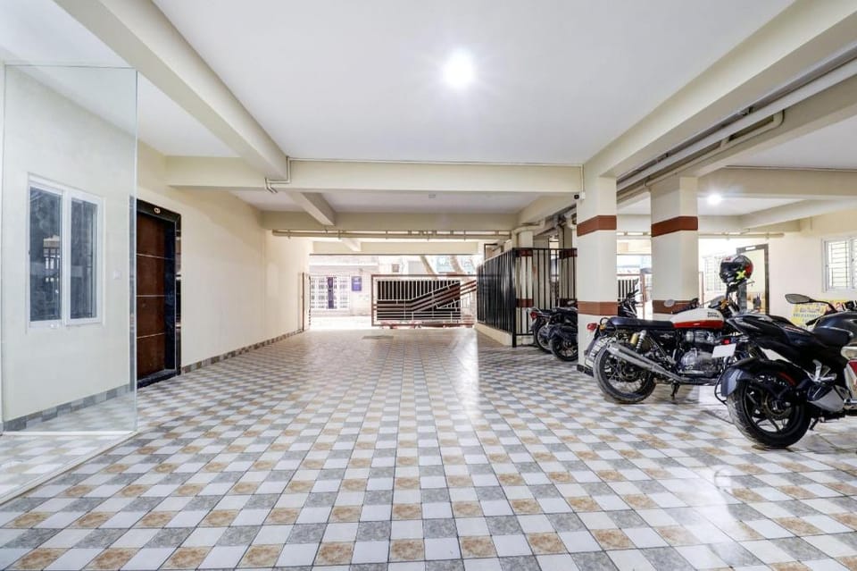 Super Hotel O Sri Harshitha Grand Near Zudio - Star Bazaar, Kundalhalli Gate Hotel in Bengaluru