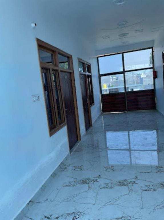 Goroomgo Ayodhya Dham Guest House Near Ram Mandir Ayodhya Hotel in Nepal
