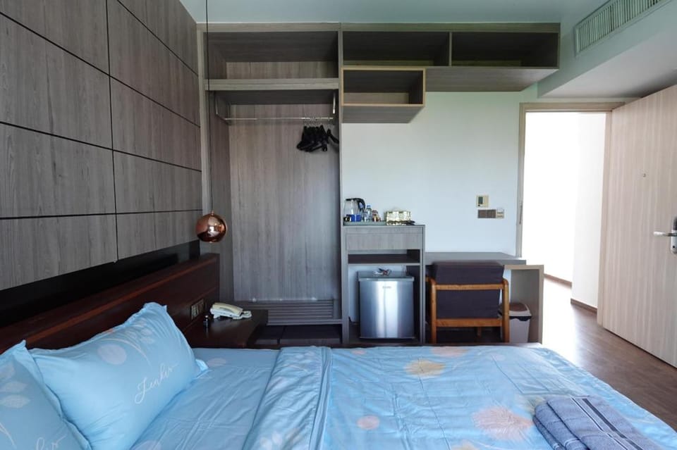 CHILCHILL Hotel Riverside Hotel in Phnom Penh Province