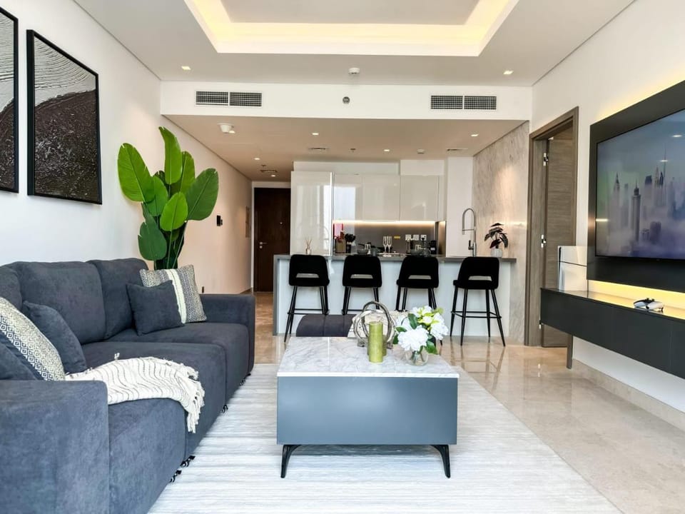 High Floor Burj Khalifa View 1BR - Business Bay Apartment in Dubai