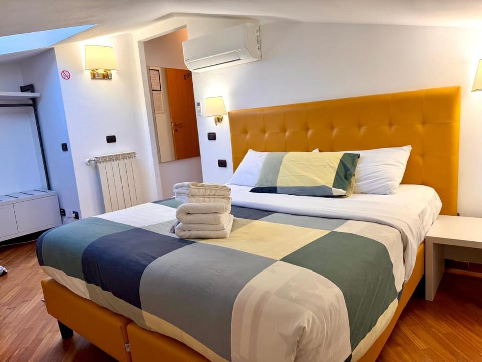 Attic Garden Bed and Breakfast in Rome