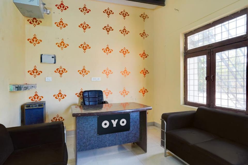 Hotel O YAMUNA RESORT Hotel in Noida