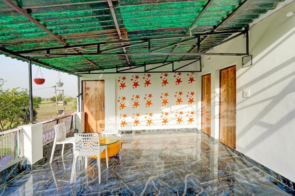 Hotel O YAMUNA RESORT Hotel in Noida