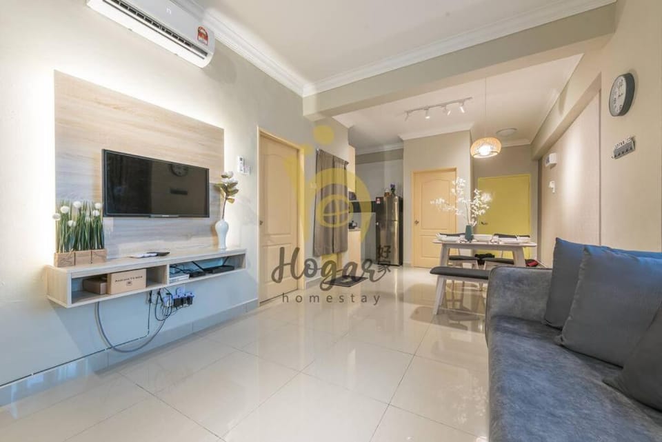 Bangi #Muji Family Suite #Netflix 8pax Near UKM Apartment in Negeri Sembilan, Malaysia