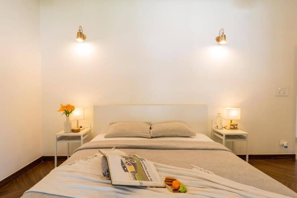 ELIVAAS 4 BHK with Pvt Pool in Arpora - Lumin Villa in Goa, India