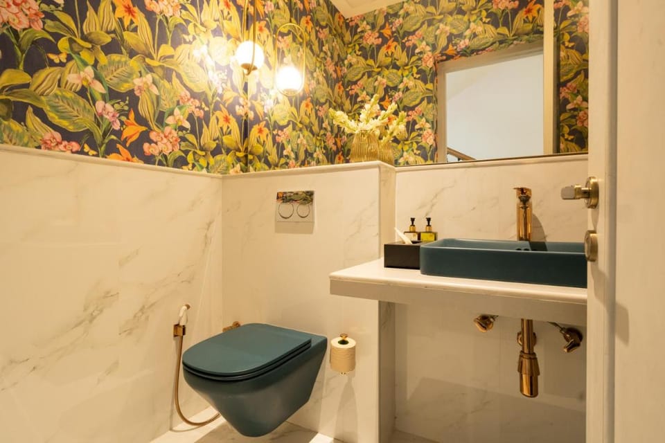 ELIVAAS 4 BHK with Pvt Pool in Arpora - Lumin Villa in Goa, India