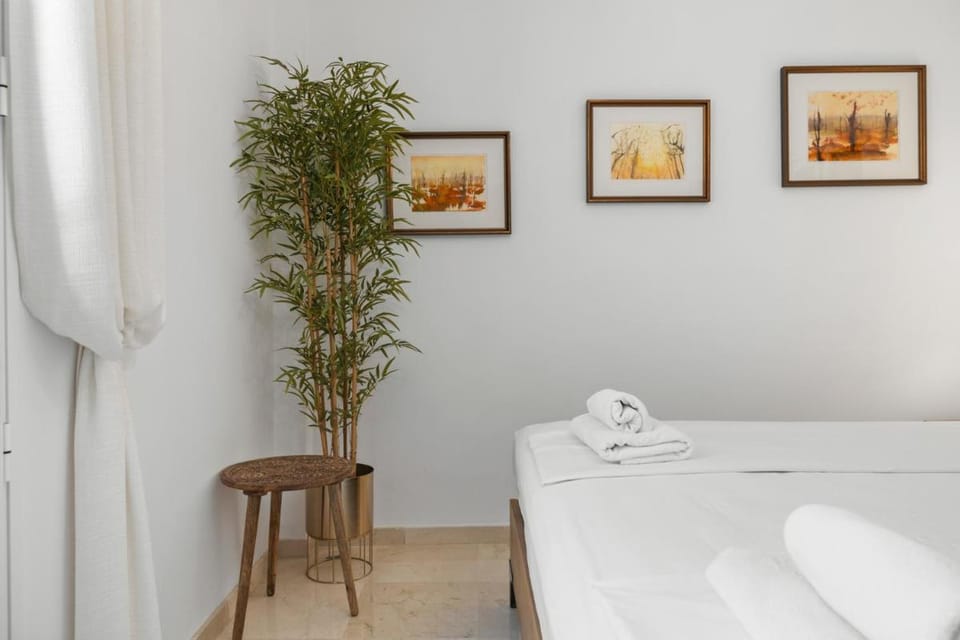 Stunning Central Apartment by Costarentals - MAL05 Apartment in Malaga