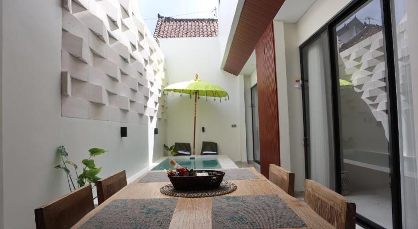Puspa Villa Hotel in North Kuta