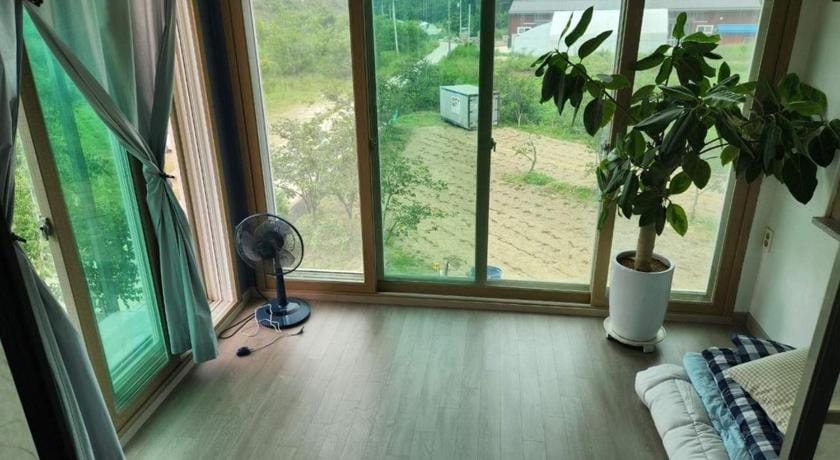 Gangneung Blue Fragrance Bed and Breakfast in South Korea