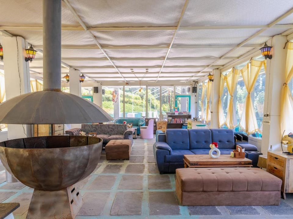 Moustache Shoja, Jibhi Hostel in Himachal Pradesh