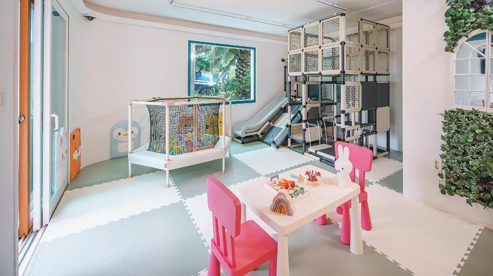 Jeju Hi Mom Kids Family Pension Silver Bed and Breakfast in South Korea