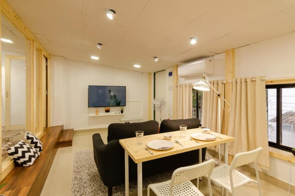 Glass House 1BHK Khar W by The Bombay Home Company Apartment in Mumbai