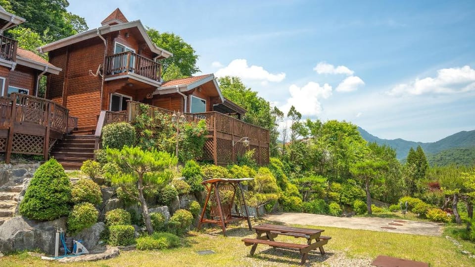 Yangpyeong Isobiyagi Spa Pension Bed and Breakfast in Gyeonggi-do